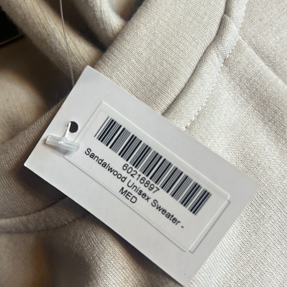 Women’s DoterrA Cream Pullover Sweater with front Pocket. Size Medium - Picture 8 of 9